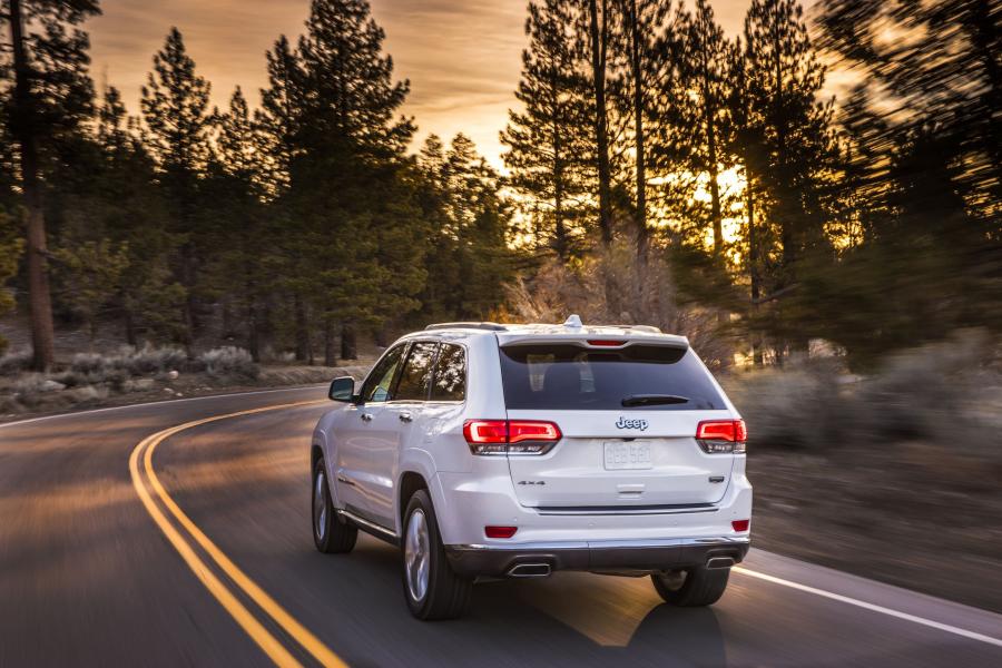  Jeep Grand Cherokee Summit (WK2) 2016 года  (фото 14 из 18)